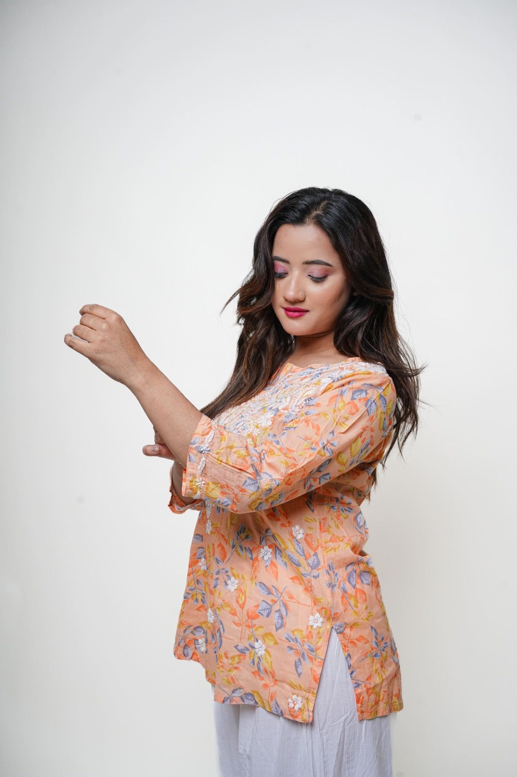 Chikankari Hand Embroidered | Short Kurti | Mul cotton | Peach Floral
